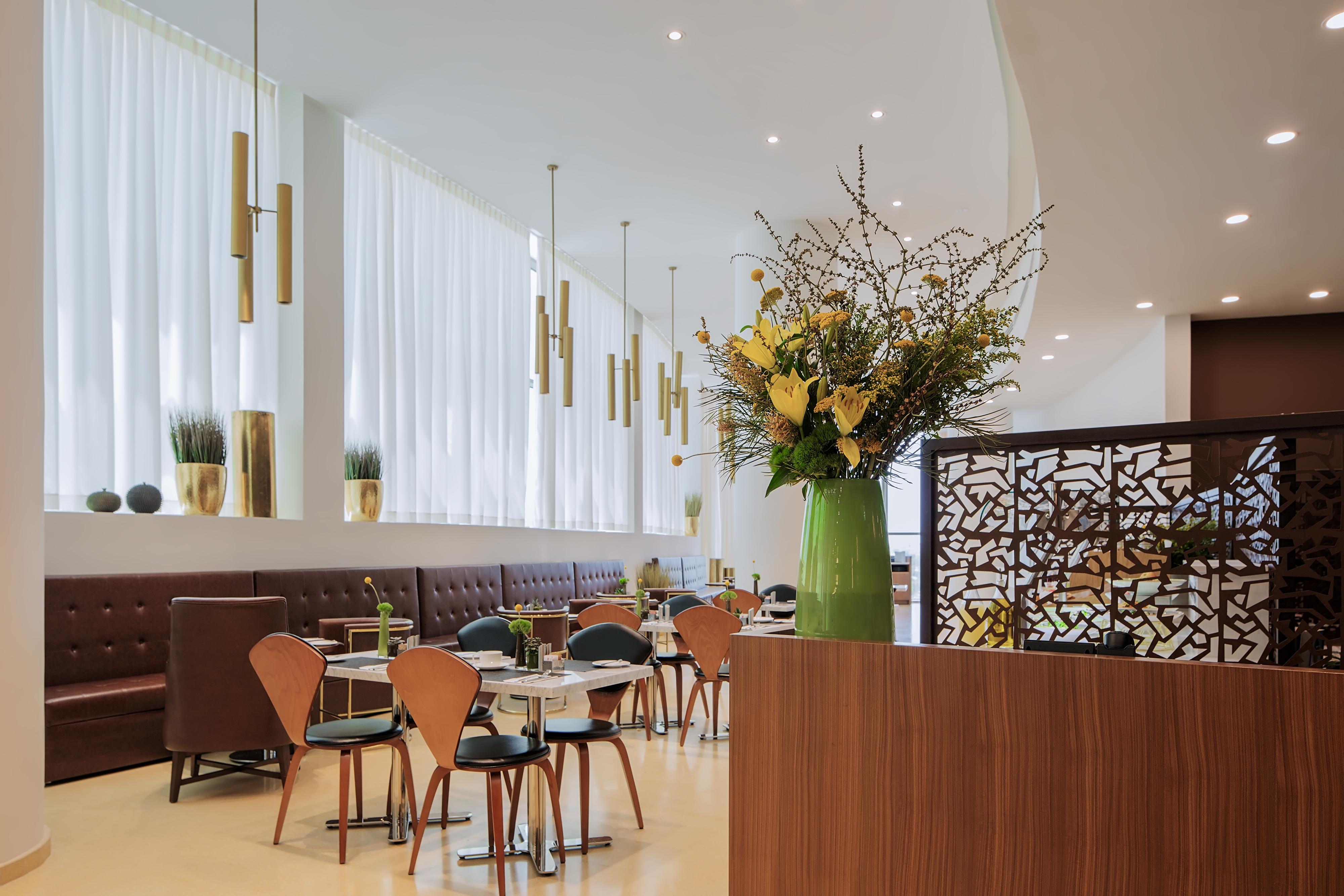 Prima Millennium Hotel Ra'anana Bagian luar foto